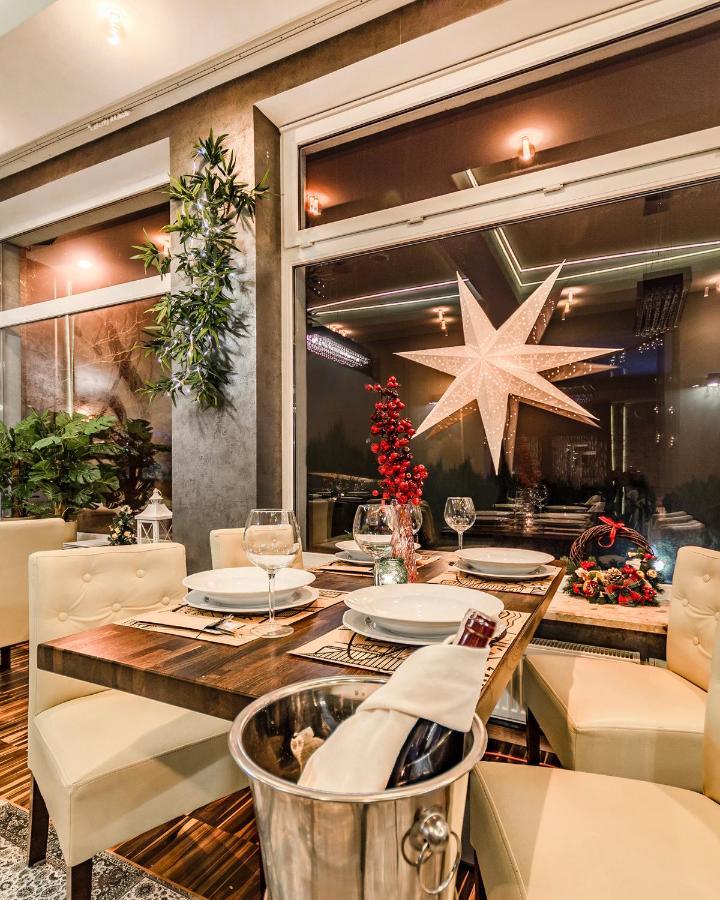 Hotel Zielonki Zielonki  Екстериор снимка